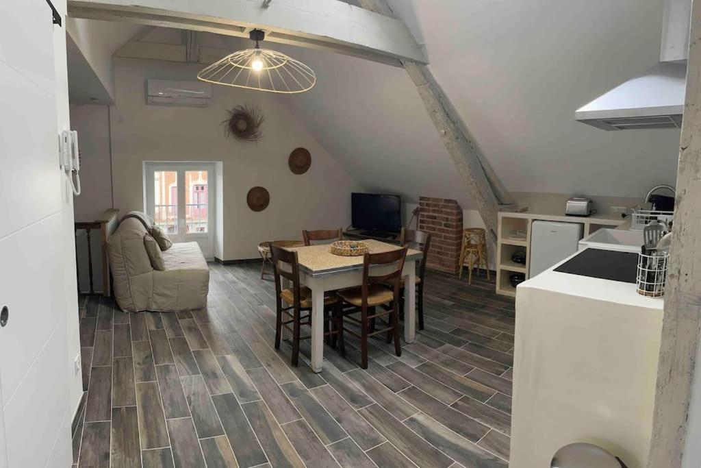 Sejour De Charme Au Boheme Apartment อองบวส ภายนอก รูปภาพ